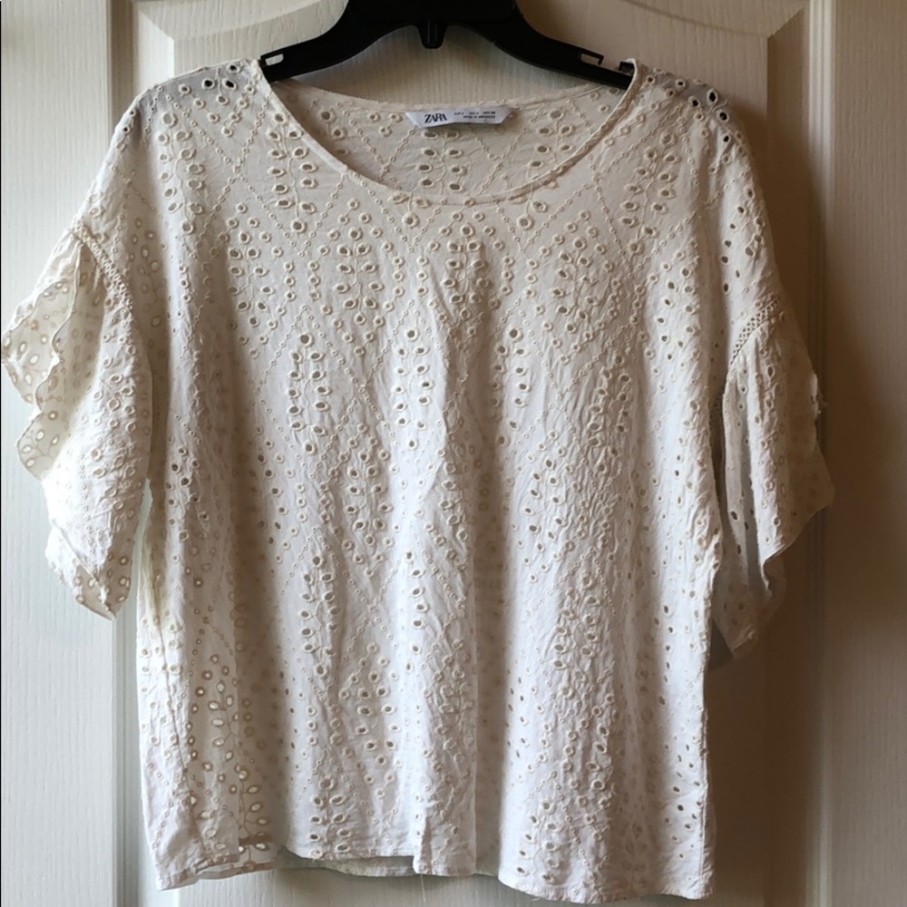 White Zara blouse with embroidered detail